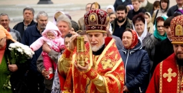 Благодатный огонь прибыл в Хабаровск Роман Федоров