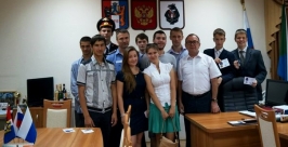 Лучших гражданских борцов с нелегальным алкоголем и табаком наградили в Хабаровске Любовь Ермолаева